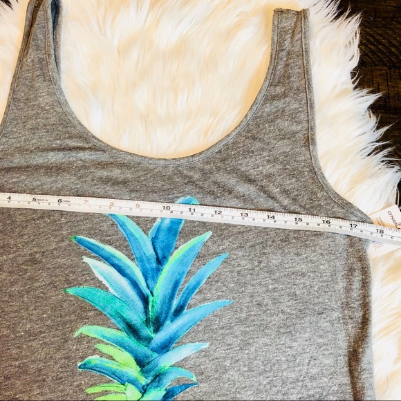 🆕| O’Neill | Tank Top - Picture 7 of 9